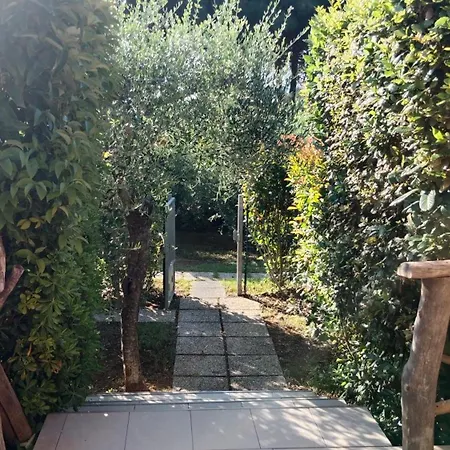 Casaflo Apartament *